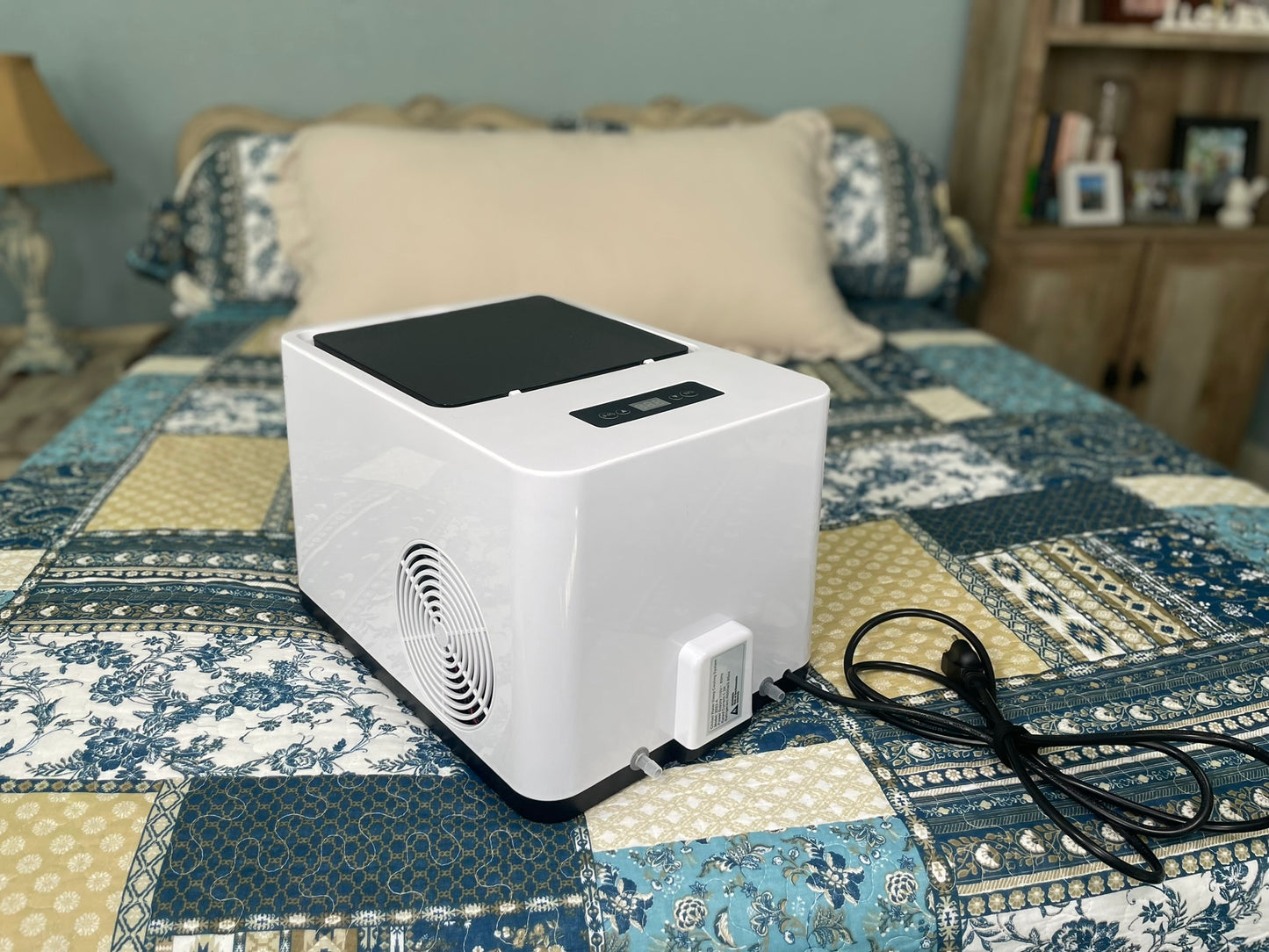 Cold Flash Sleep Cooling System: Powerful Compressor Refrigeration with a Cotton and a PVC Mattress Pad