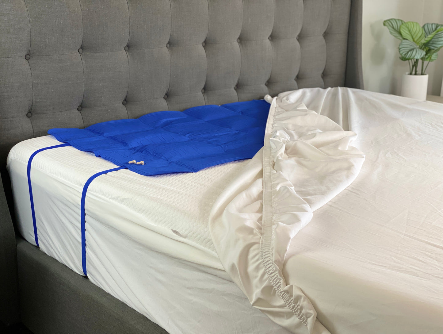 Cold Flash Sleep Cooling System: Powerful Compressor Refrigeration with a Cotton and a PVC Mattress Pad